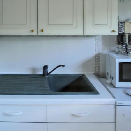 Accueillant A Mauguio, 55 M² Avec Jardin Paisible Daire