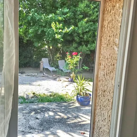 Daire Accueillant A Mauguio, 55 M² Avec Jardin Paisible