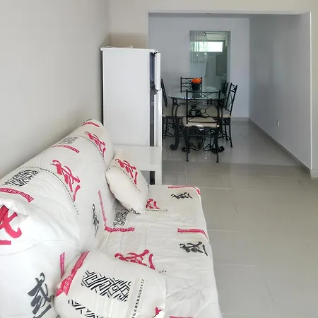 Daire Accueillant A Mauguio, 55 M² Avec Jardin Paisible *