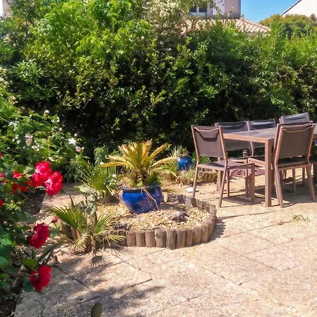 Accueillant A Mauguio, 55 M² Avec Jardin Paisible Apartman