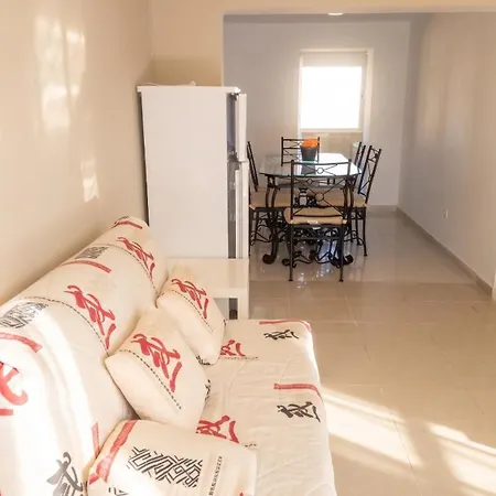 Accueillant A Mauguio, 55 M² Avec Jardin Paisible *