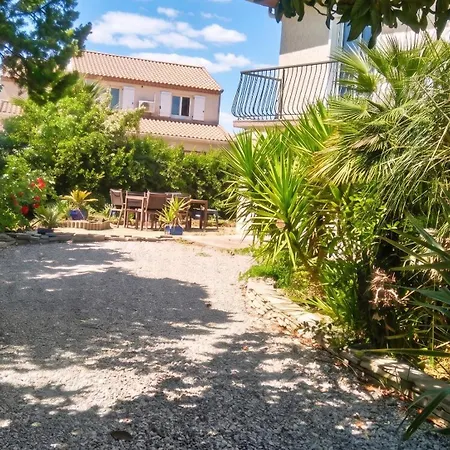 Accueillant A Mauguio, 55 M² Avec Jardin Paisible Apartman *